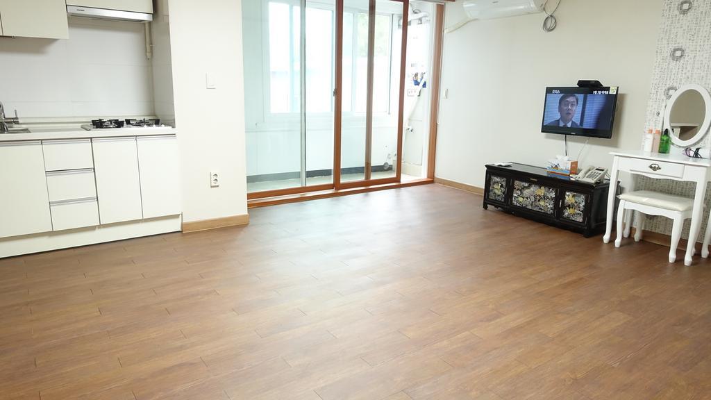 Happy Memory Hotel จอนจู ภายนอก รูปภาพ